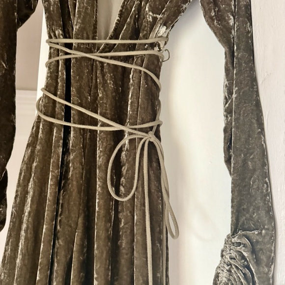 Free People Olive Crushed Velvet Jumpsuit size 12 - Picture 6 of 8